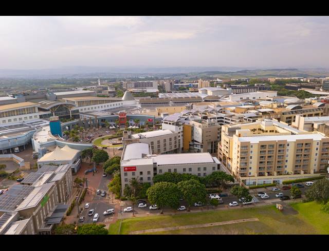 2 BEDROOM APARTMENT FOR SALE IN UMHLANGA CENTRAL